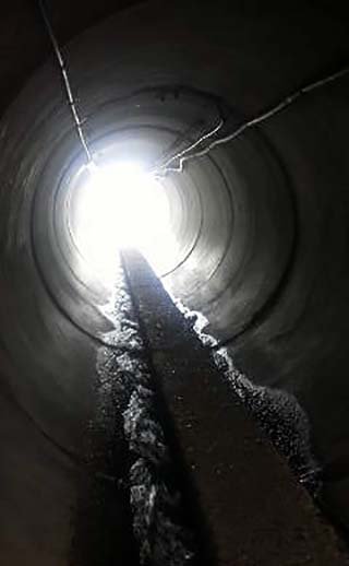 磯の湯トンネル画像